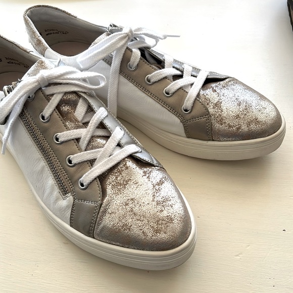 REMONTE SOFT Ladies sneaker white/pewter size 11 - Picture 1 of 8